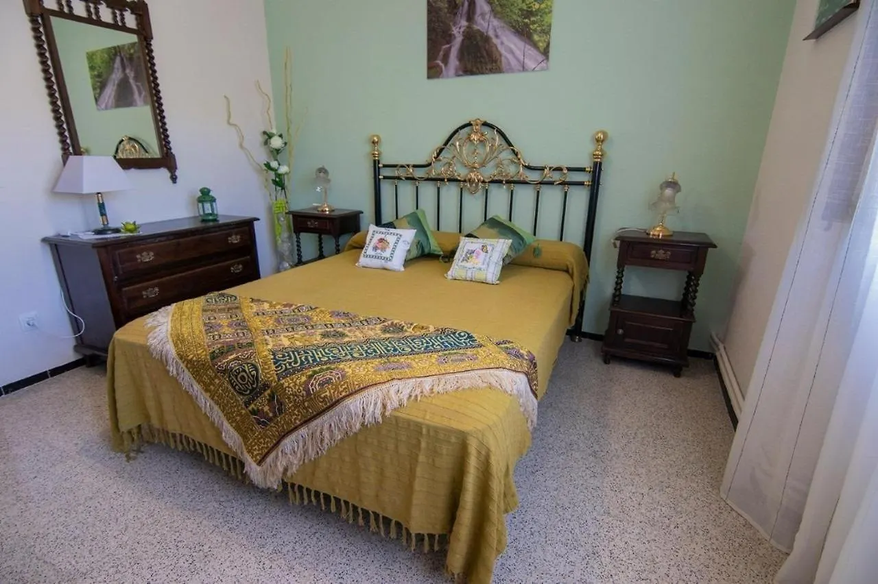 Casa Rural Cal Fuster Experience Terrades 0*,